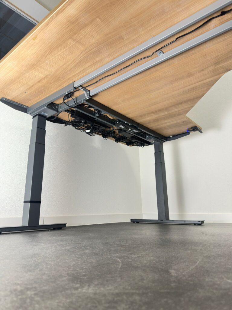 Werkplekbekabeling die uw kantoor compleet maakt